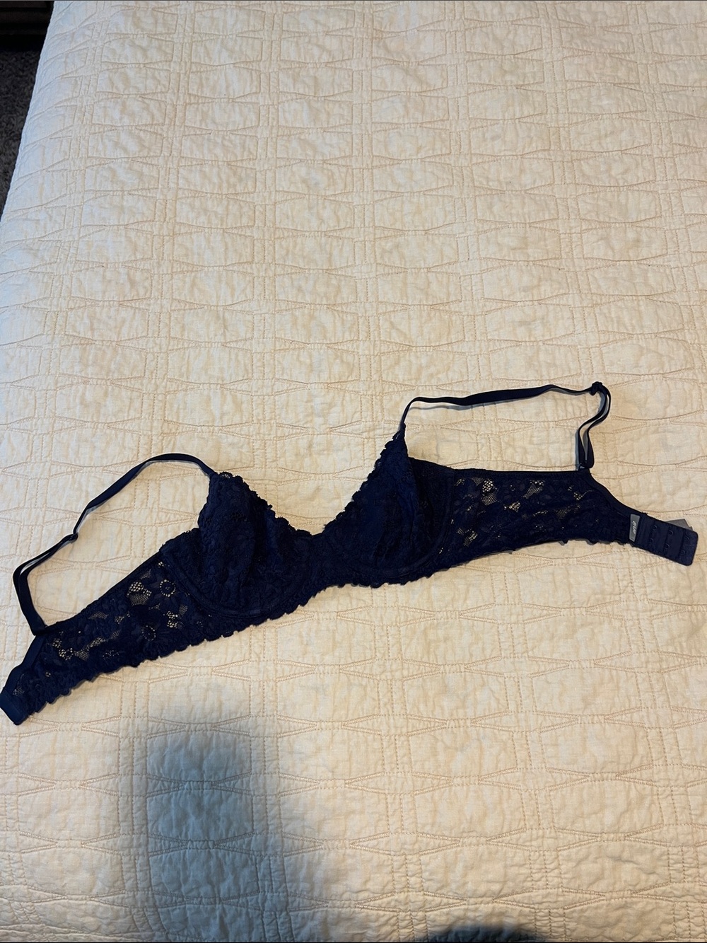 32b unlined navy blue bra
